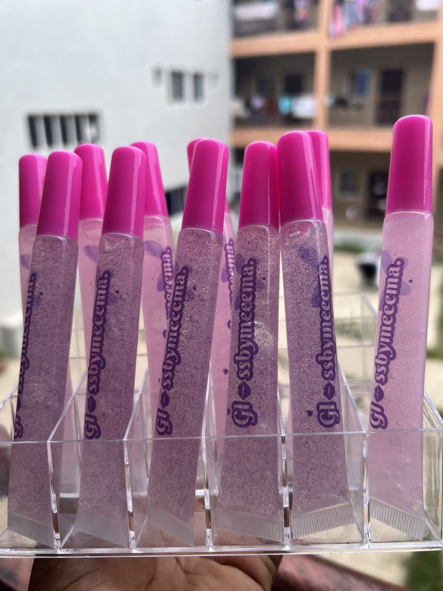 Our transparent purple Champagne lipgloss is now available 🩷 Price: 2,000