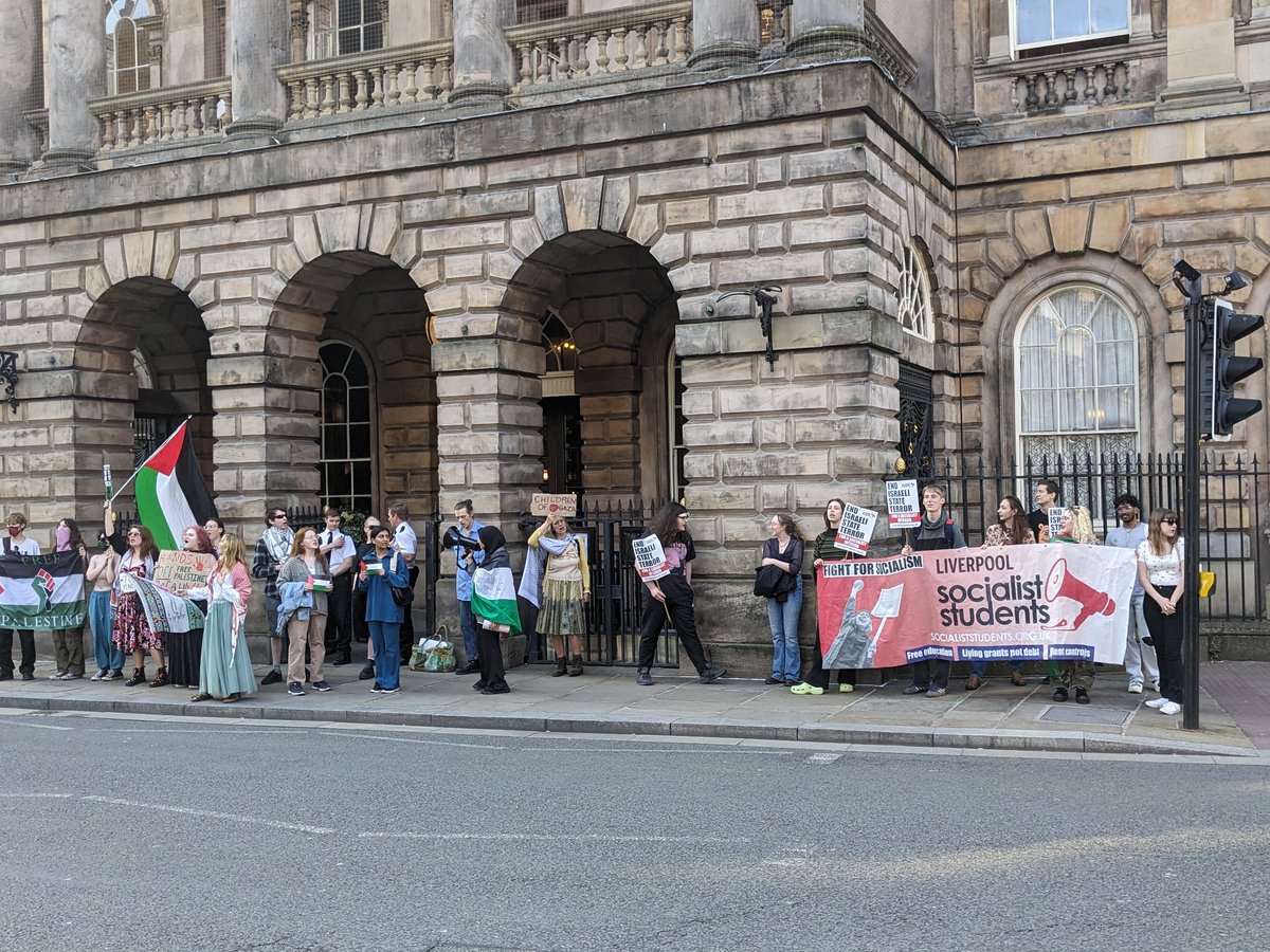 Student and party Comrades spreading the ideas in solidarity with the Palestinians at yesterday's Nakba Day protests 🚩✊🏻