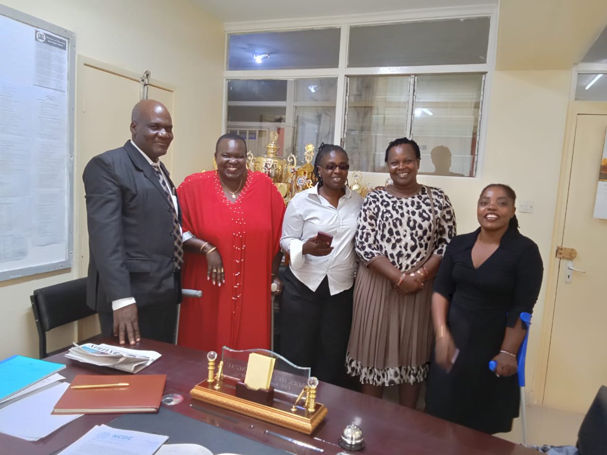 @KakamegaCaucus paid a courtesy call meeting to the Kakamega County director of education Mrs Hellen Nyang'au where discussions on inclusive education for learners with special needs were made  were made.
@BarasaFernandes 
@LMulombi 
@Ncpwds 
@UDPKenya