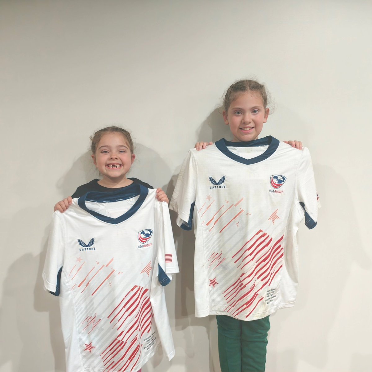 @alicesoapbox Some positive women's role models, Hope Rogers met with our girls after the black ferns USA game on Saturday and gifted them a game shirt after remembering them from Pac4 and RWC2022. We also got a game shirt from Catie Benson! They're my girls' favourite players now!