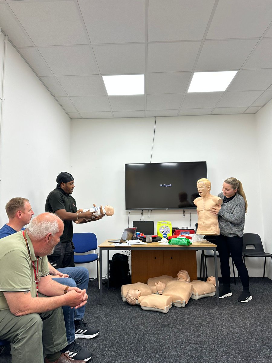 OCOConnect's tweet photo. 🎉 We're thrilled to announce that OCO Ltd's recent Health and Safety Training Day was a resounding success! 🙌 Our team came together to reinforce the importance of workplace safety and the crucial role of first aiders.

Safety isn't just a priority; it's our core value. 1/4 https://t.co/pTPq9BU0sI