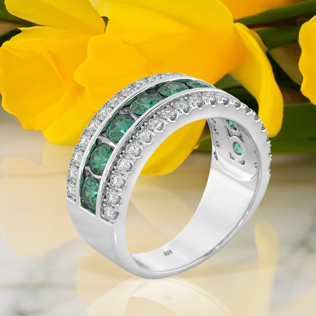 💚💎💚 This rings is simply irresistible, don't you think?

Find it here: bit.ly/2PyUIOt

#EmeraldElegance #SterlingSilverMagic #Besttohave #Besttohavejewelry #lovejewelry #weddinginspiration #weddingplans #silverjewelry #silverrings #rings #engagement