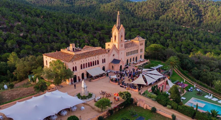 🤩#LloretdeMar, ric en patrimoni cultural, una climatologia favorable☀️, bones comunicacions🚎 fan que esdevingui la seu ideal per a reunions🧑🏽‍💻, congressos, incentius i esdeveniments🎊.

Més informació👉🏼 experiences.lloretdemar.org/que-es/

 #MyLloret #InCostaBrava