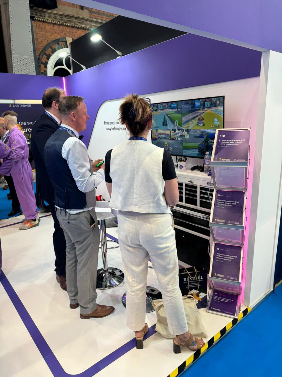 Fancy a game later <a href="/therealdcf1/">David Coulthard</a> ? 🏁🏎️👀 #BIBA2024