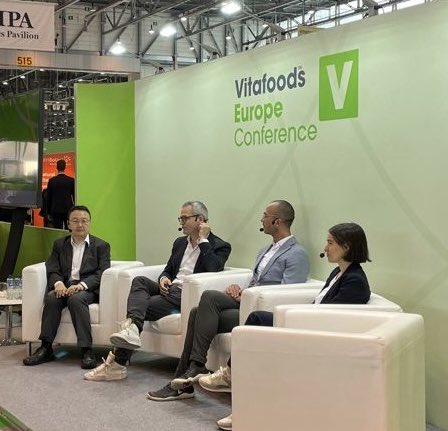 Great past 2 days at @Vitafoods_ Europe in Geneva. We had 5 @ESPMco sessions co-hosted by @informa_hc with talks and panel discussions including @DrMichaelSagner @bowelsurgeon @jordanatbell @Bruno_Biome James Brown @Muhdohealth Jorg Hager @NestleHealthSci thanks to organisers