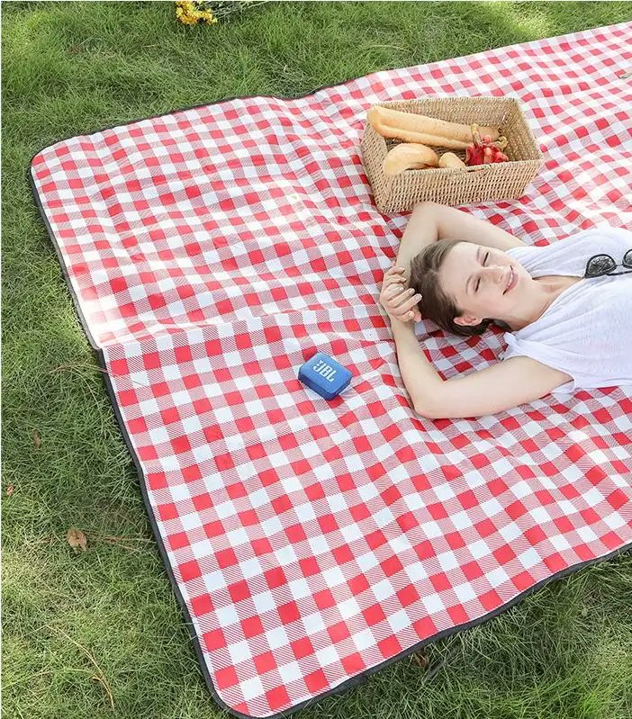 Unfold comfort and style with our custom picnic mats! 🌿 Perfect for outdoor lounging, they’re water-resistant, easy to clean, and portable. Plus, they’re a brilliant canvas for your brand’s message. 🎨 #PicnicPerfect #BrandBoost #CustomComfort