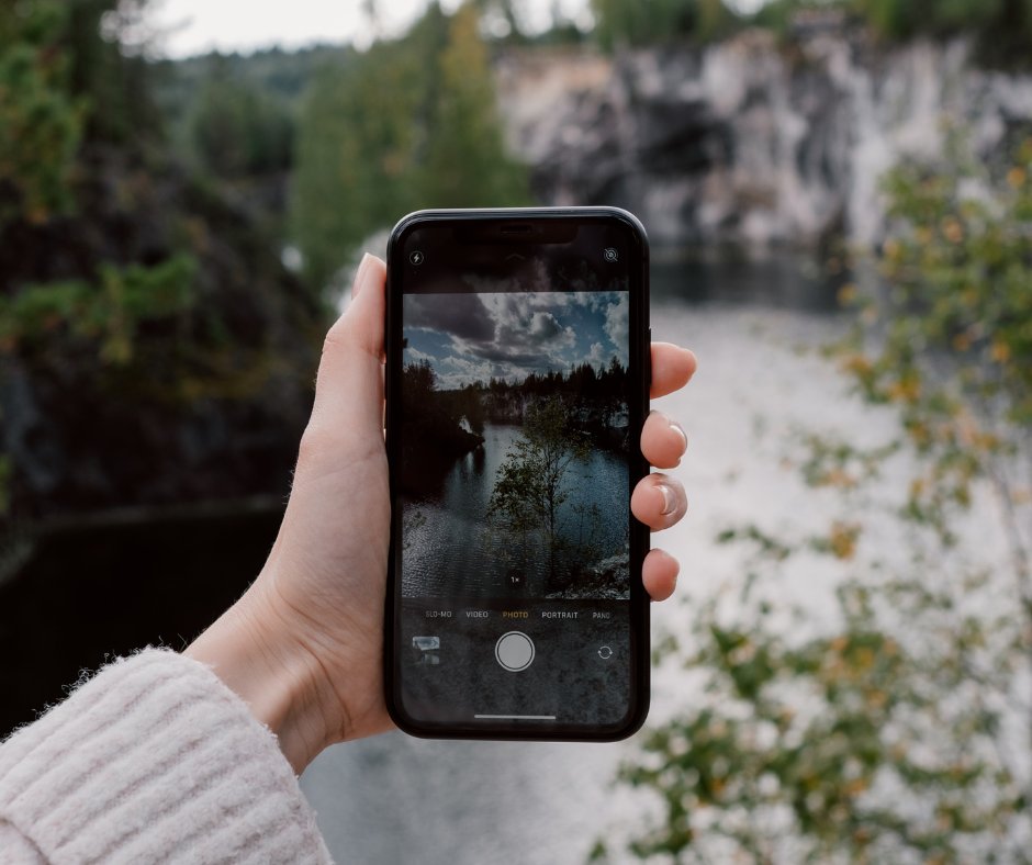 Join us for a gentle feel-good photography walk and take time to immerse yourself in your surroundings. Open to anyone with a link to the hospice. Click to find out more ow.ly/O8A550RsgOq For further information please contact nlh.catchingthelight@gmail.com #WellbeingWalks