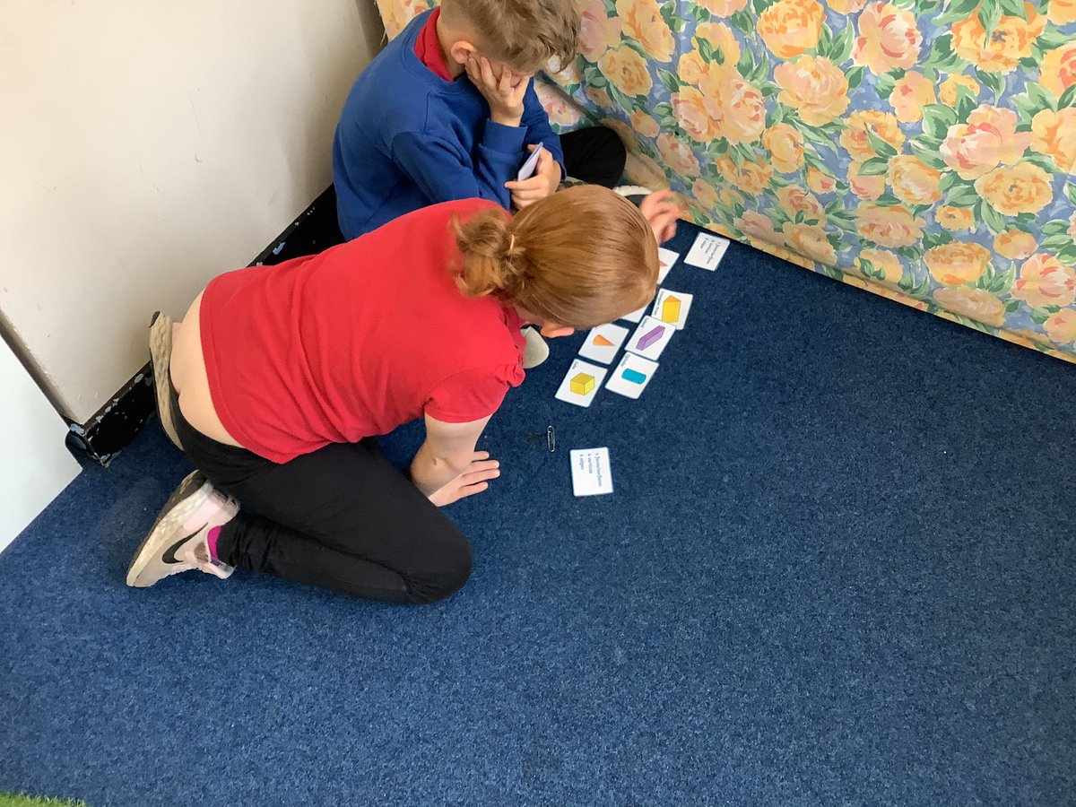 HTPS_MrsWay's tweet photo. Learning about 3d shape today in Blwyddyn 3 @HTPSchool  #HTPSM https://t.co/mKUcWg7Ntr