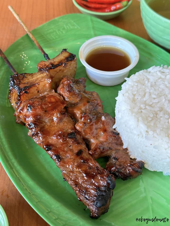Celebrate National Barbecue Day with #MangInasalSolbSarapSavers Pork BBQ! Order your Ihaw-Sarap favorite for dine-in, takeout, or delivery via Mang Inasal Delivery App or manginasaldelivery.com.ph. #ILoveMangInasal 💚💛