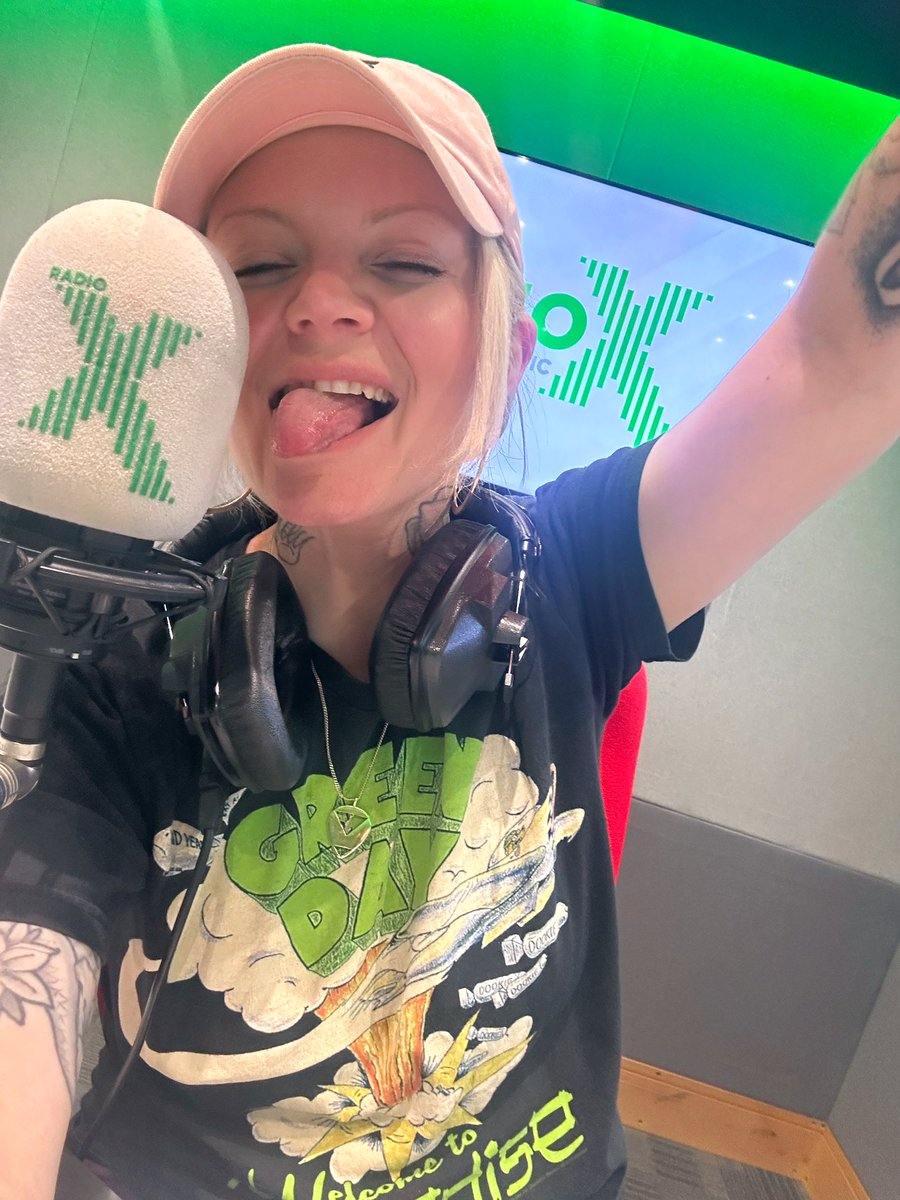 Hello 2.2 million of you! Let’s get ya songs on rockers…. 💚🤘🏼@RadioX #requesthour