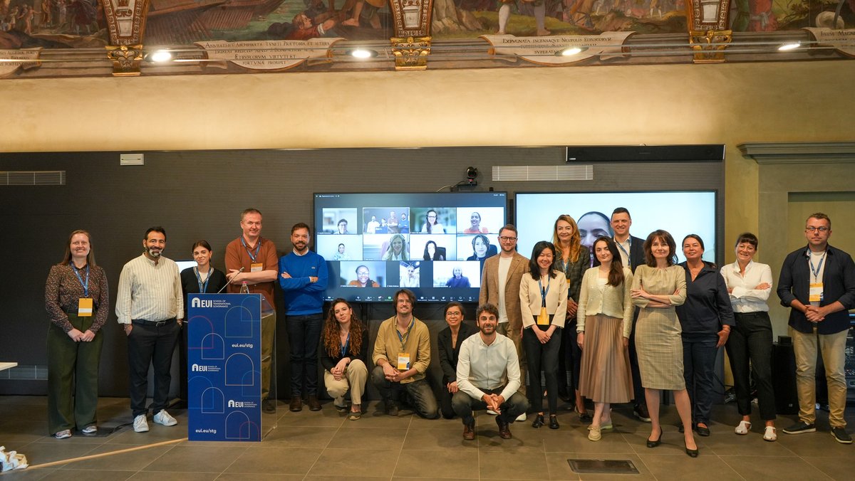 👏  That's a wrap for the 4th edition of our #ExEdEUI hybrid course on #migration communication strategies organised w/ <a href="/MPC_EUI/">Migration Policy Centre</a>.

📸 Thanks to all participants and instructors for joining us online and in #Florence!

Explore our upcoming course!
🔎 loom.ly/67GrpnI
