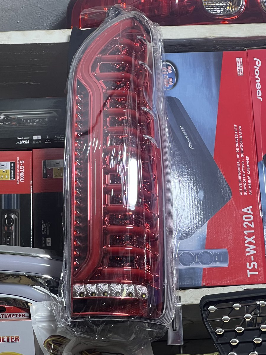 Autoguyug's tweet photo. LED lights for Toyota Hiace (Drone) available call 📞 or whatsup 0751270691 🚗👇#kampla #uganda #autoguyug #hiace https://t.co/4QFtXTK5hv