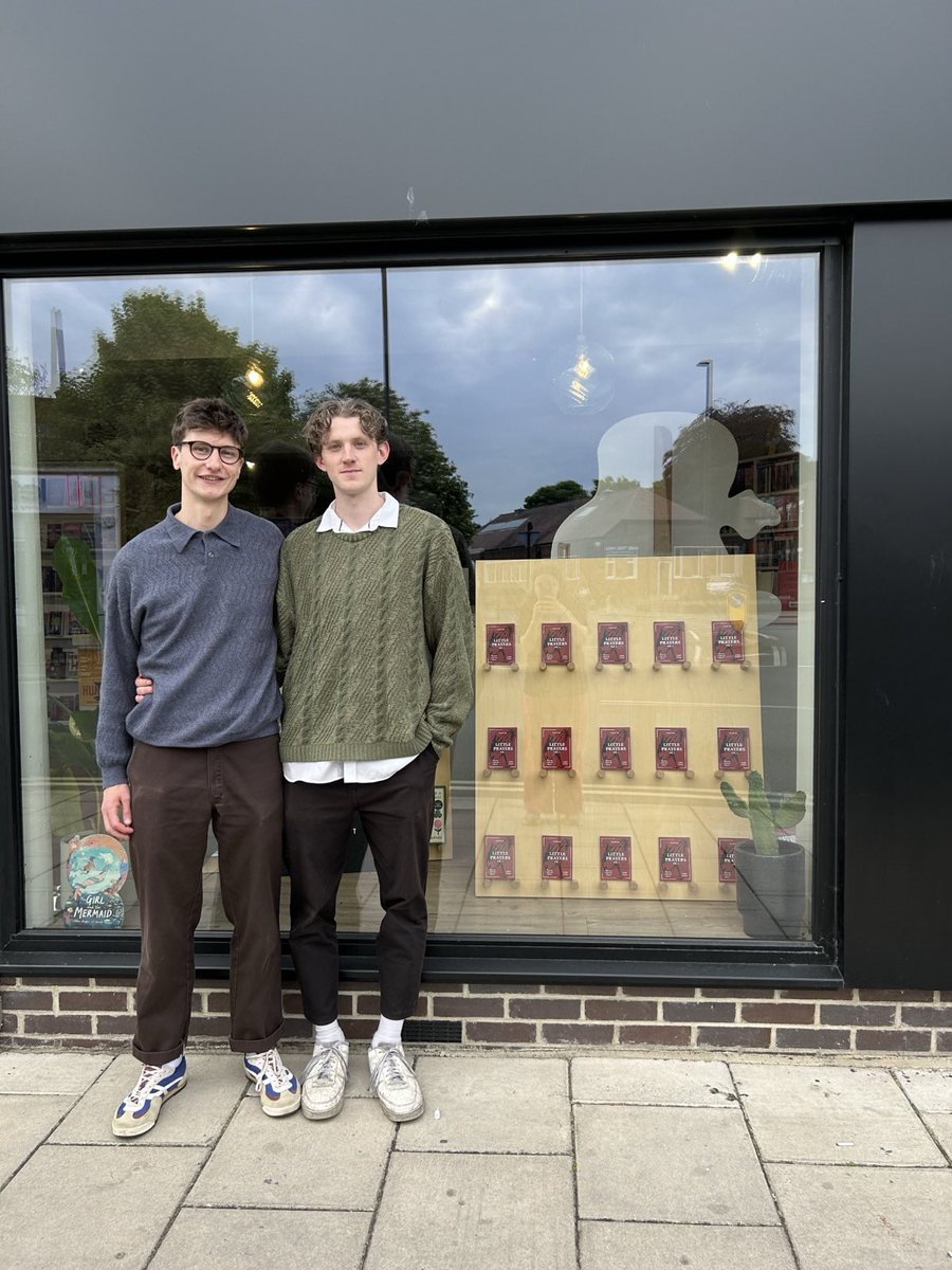 So totally LUSH to launch bookseller + writer Caleb Carter w/ Bryson Edward Howe last night at the bound ✨ 🎉 Order your signed one here 🙏 !!forumbooksshop.com/product/little…