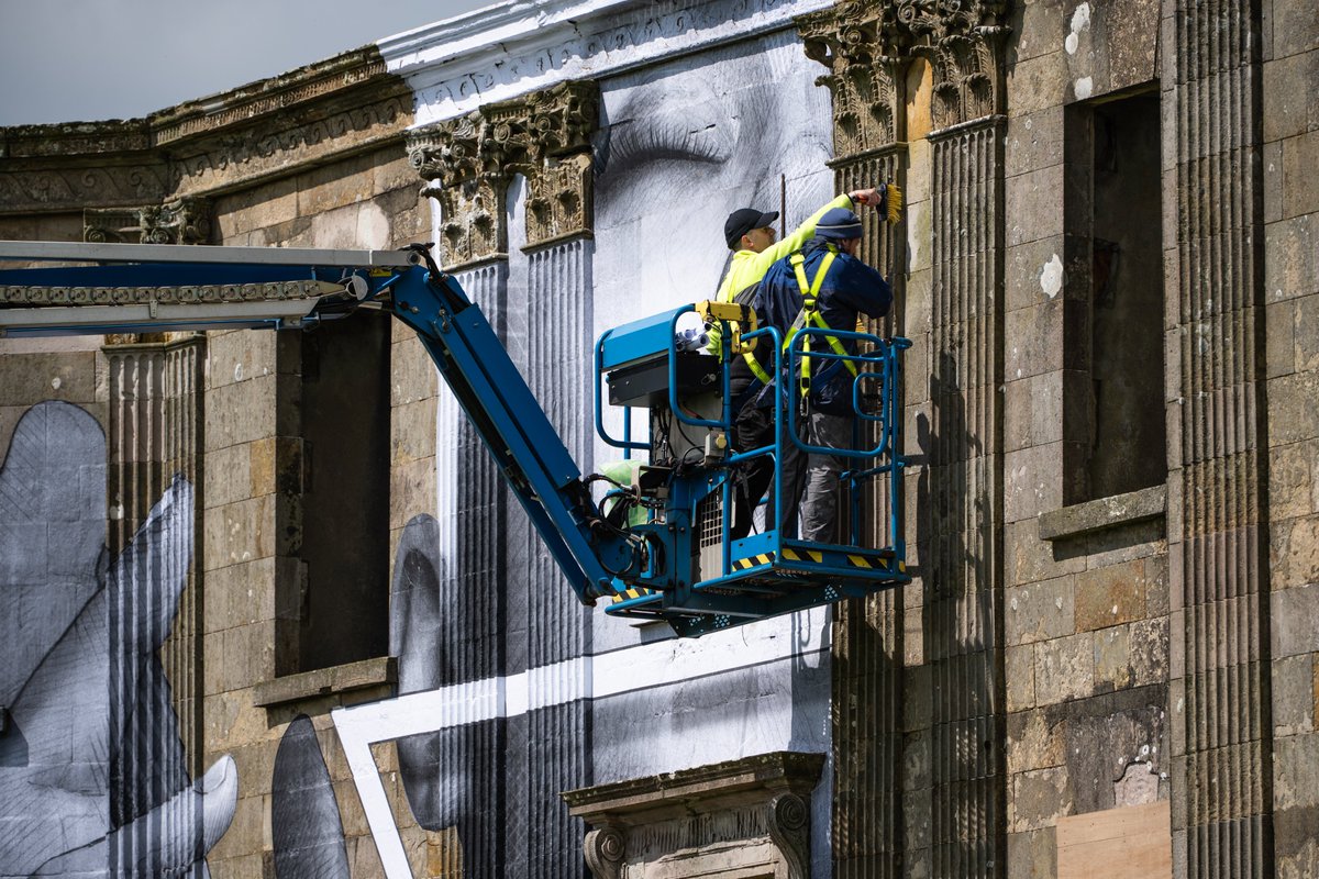 A glimpse of what's unfolding at Downhill House 👀 Every detail will tell a story... 🔍 Open to the public tomorrow... be part of it ✨ bit.ly/3wev4VX ℹ️We Can Do Better, @joecaslin, part of IWM 14-18 Legacy Fund