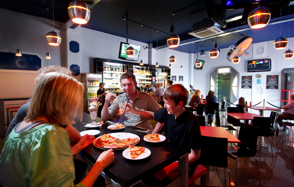 ALL INCLUSIVE PACKAGE FOR 4 Just £85, check out our Family &amp; Friends Package,  Games, food, and drinks!
Looking for a smaller birthday celebration or just a great day out? 
2 Games of Laser tag, 2 large pizzas, and 4 medium soft drinks.
Just £85! darkstarlaser.com #sthelens