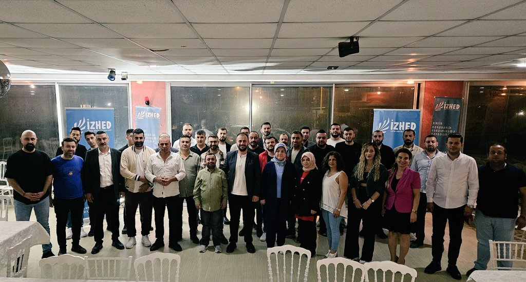 izhed35's tweet photo. Aylık Yönetim Kurulu ve İlçe Temsilcileri Toplantımızı yaptık, Hemşireler Haftası Faaliyetimizi belirledik ve Mütevelli Heyeti Üyemiz Sn. Mustafa Kandil ile çevrimiçi bağlantı kurarak çalışmalarımız hakkında fikir alışverişinde bulunduk. 😊 https://t.co/Sk0RGq1NKE