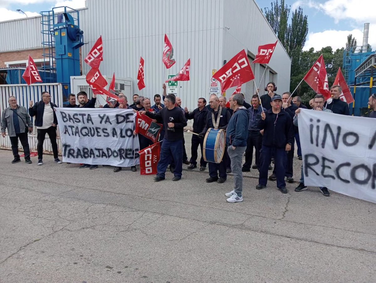 🔥 La plantilla de Böttcher Ibérica se moviliza en la planta de #Villalbilla para exigir el respeto a sus derechos y defender su salario. ✊ ¡Viva la lucha de la clase obrera!