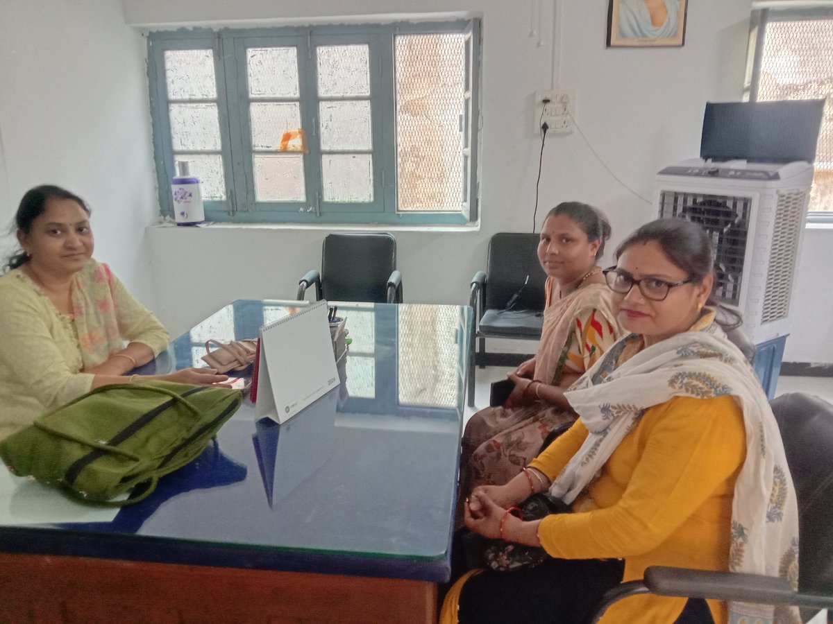 Meeting with D.M.O. Mrs Archna Solanki ma'am 
#MalariaFreeIndia
<a href="/nvbdcpmohfw/">nvbdcp-mohfw</a>
<a href="/Embed/">Embed</a> @HimanshuJayswar
<a href="/Familyhealth/">familyhealth</a>
<a href="/Sksomya/">Som Sharma</a>
<a href="/rajesh_amh/">Rajesh Mishra</a>
<a href="/Avdheshsingh_/">Avdhesh Singh</a>
<a href="/Daulat780Patel/">Daulat Patel</a>