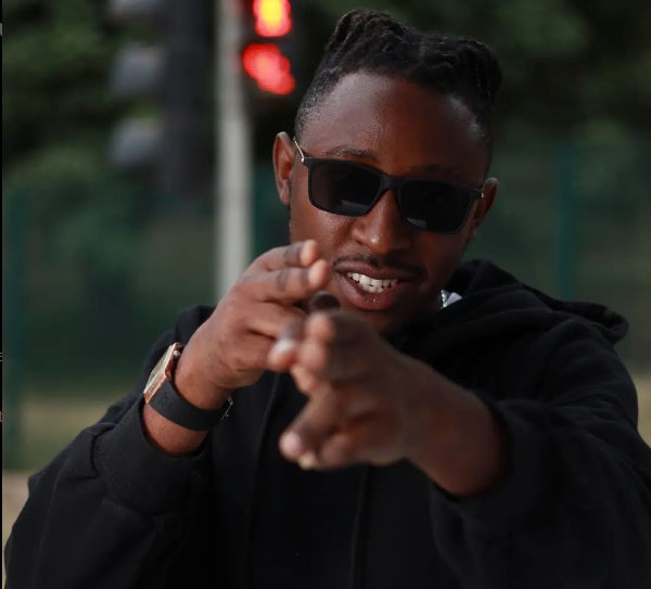 After ‘Body Count’ Heavy Cane Set To Returns With New Jam ‘One Legee’
youtube.com/watch?v=LRz1rh…

Do you all remember Kenyan Gengetone artist Heavy Cane, who performed the popular banger ‘Body Count’ with Fathermoh and Exray Taniua?

Read:
blackmarketrecords.com/after-body-cou…
#OneLegee #Gaza