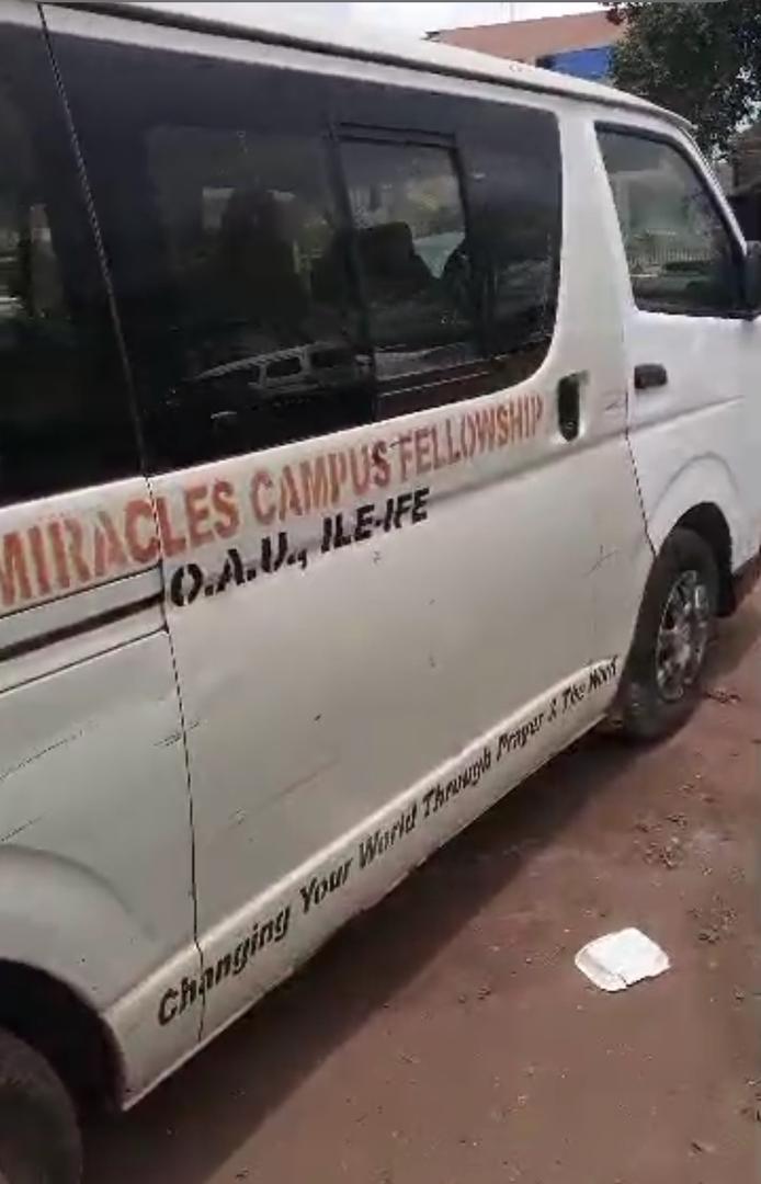 🚨🚨 *STOLEN VEHICLE ALERT* 🚨🚨

A white Toyota Hiace Humer Bus belonging to *Mountain of Fire and Miracle Ministries Christian Fellowship, OAU (MFMCF OAU), Ile-Ife*  was stolen where it was parked around Cooperative, Ile Ife on 15th May, 2024. 08064979701 & 09159554344