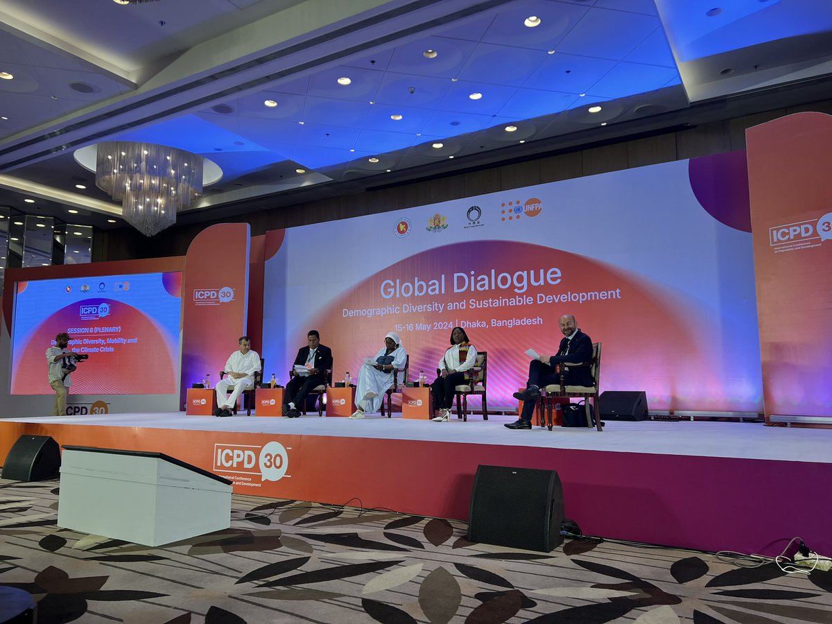 The Loss and Damage Fund is vital for helping the most vulnerable cope with climate change - supports human rights, gender equality, and youth empowerment. Let's tackle the #ClimateCrisis together for a fairer future. #ClimateAction <a href="/lizgulaz/">Elizabeth Gulugulu</a> <a href="/dienekeita/">Diene Keita</a> <a href="/UNFPA/">UNFPA</a>