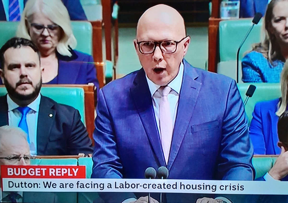 Apparently the housing crisis only started 2 years ago. Dutton wants to restore the great Australian dream of owning your own home. Pity the LNP didn't give a stuff about it during their 9 year reign of terror.  @abc730 @abcnews #Budget