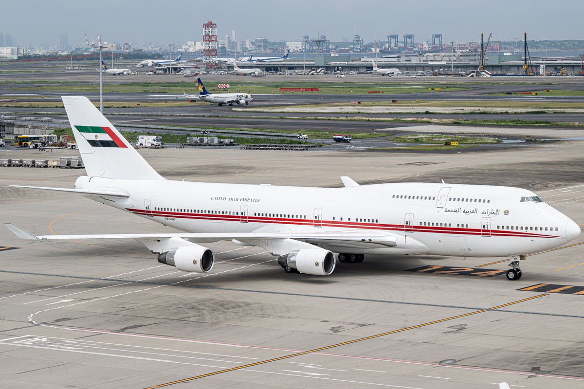 United Arab Emirates
Boeing B747-433 / A6-COM

まさかの本館前をタキシングしました！

2024.5.16