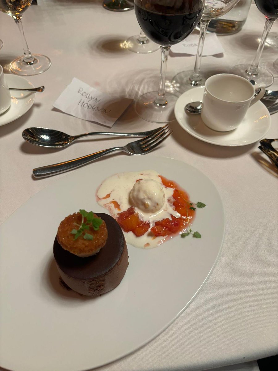 5SAHLaw's tweet photo. With thanks to @ARDL11 for hosting another fantastic annual dinner

So brilliant to catch up with our friends in Regulatory &amp; Professional Discipline. 

See you again next year.

#thankyou #ARDL #professionaldiscipline #regulatory https://t.co/anAjRm5ECt