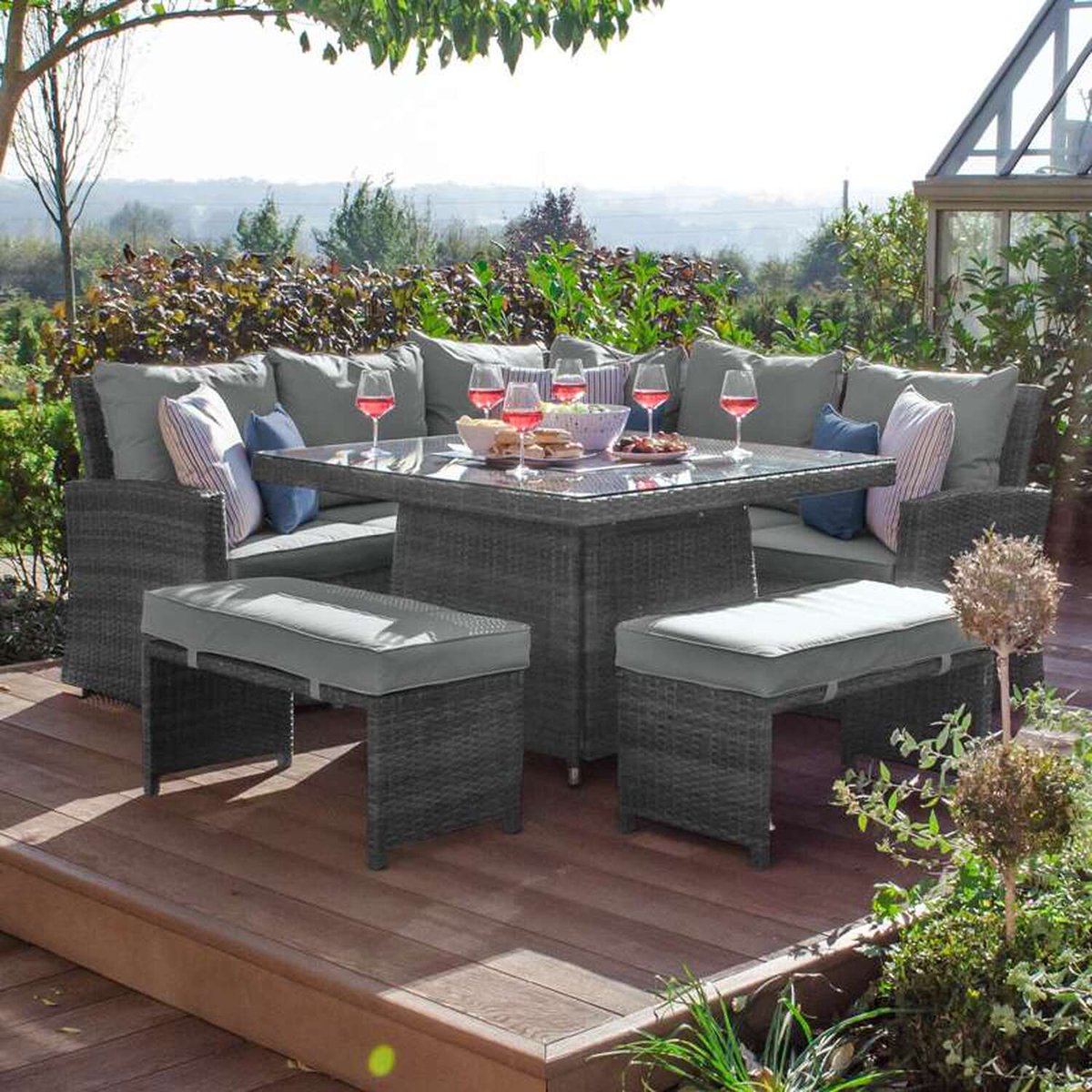 ☀️ PRE-BANK HOLIDAY OFFERS ☀️ Just launched today to get you everything you need for this upcoming Bank Hol 🎉 🥂 🤩 🔥 Incl HUGE SAVINGS on Garden Furniture with up to 50% OFF!! bit.ly/3VsMAjt 🛒 GOGOGO Shop online!