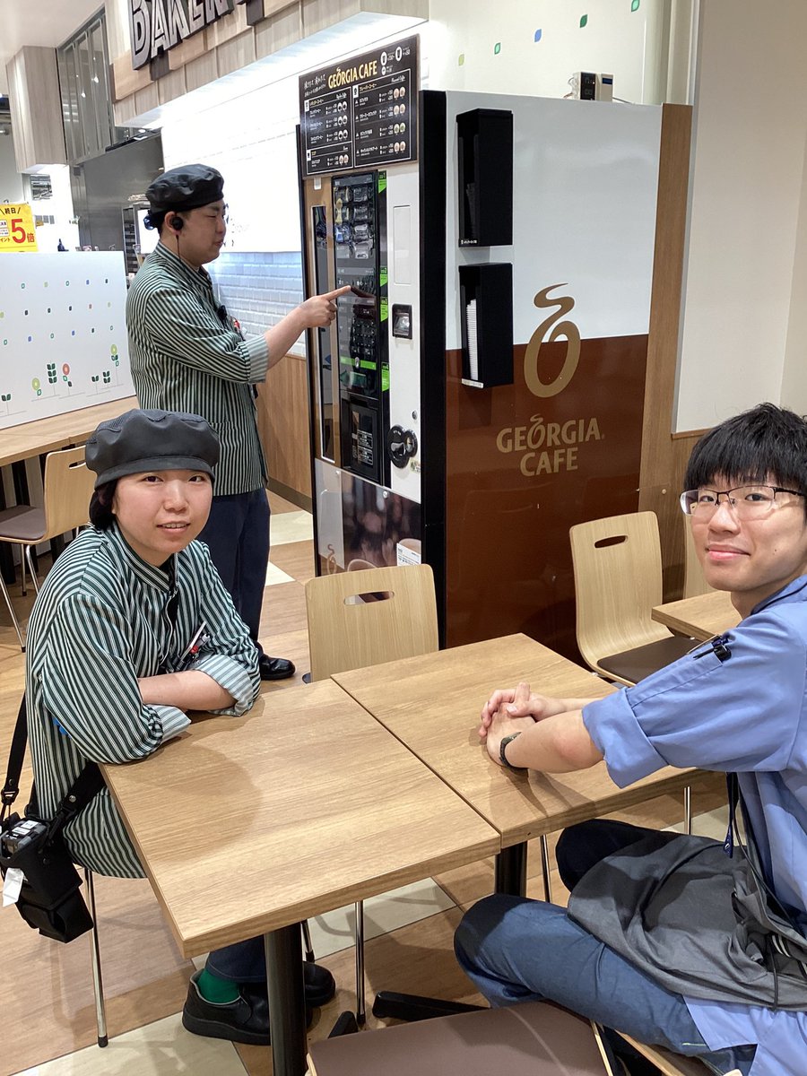 当店のサミカフェスペースには、電子レンジが2台ございます！ 購入され