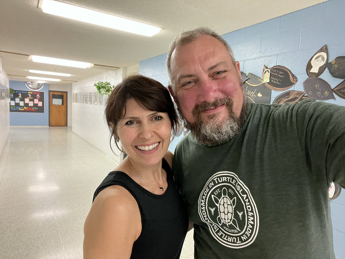 Grateful to be invited to the launch of this culmination of learning mural guided by artist &amp; friend Rebecca Baird and grateful to guide &amp; collaborate <a href="/JMatsallaTDSB/">Jennifer Matsalla (she/her)</a> - Great work <a href="/OakridgeJPS/">Oakridge Junior Public School</a> of school-wide collaborative learning that will be sustained for years to come.