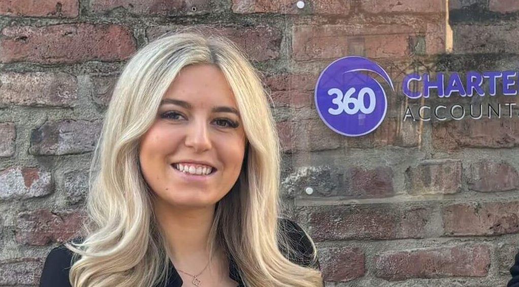 Olivia qualifies with 360 Accountants: 360 Chartered Accountants assistant manager Olivia Sutton has passed her Association of Chartered Certified Accountants qualifications to become fully qualified as a chartered accountant. Olivia joined the company… dlvr.it/T6ySn6