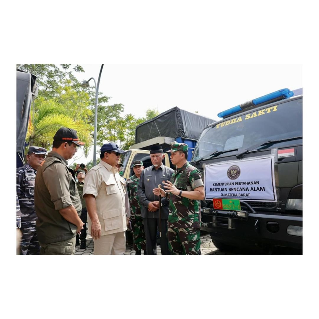 Saat kunjungan kerja di UEA dan Qatar saya mendapat informasi ada bencana banjir bandang di Sumatera Barat, saya putuskan langsung dari Doha bertolak ke Padang, Sumatera Barat untuk memberikan bantuan, melihat kondisi saudara - saudara kita di sana dan berkoordinasi dengan