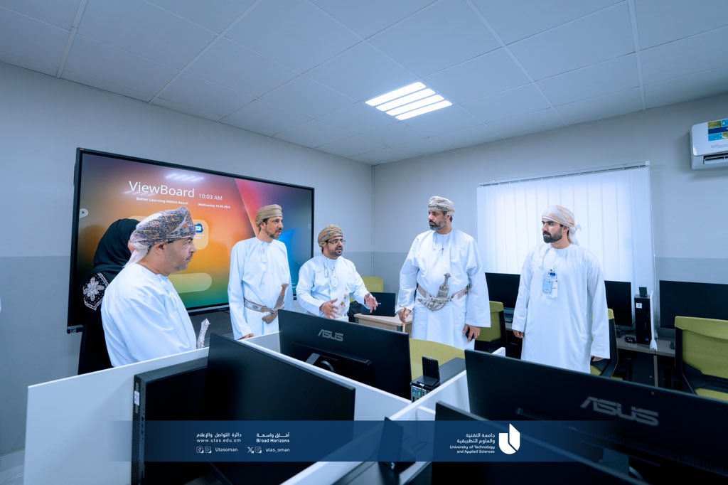 utas_oman's tweet photo. ويهدف إنشاء فرع للجامعة كأول جامعة حكومية بالمحافظة، لخدمة أبنائها بالخصوص وباقي أبناء المحافظات، وتوفير بيئة تعليمية مستدامة تساهم في تطوير القطاعات المختلفة مثل القطاع اللوجستي، بالإضافة إلى ما سيوفره وجود الجامعة من تطوير للمنظومة الاقتصادية والسياحية، وتوفير بيئة مناسبة للتعلم والبحث العلمي.

#جامعة_التقنية_والعلوم_التطبيقية 
#آفاق_واسعة