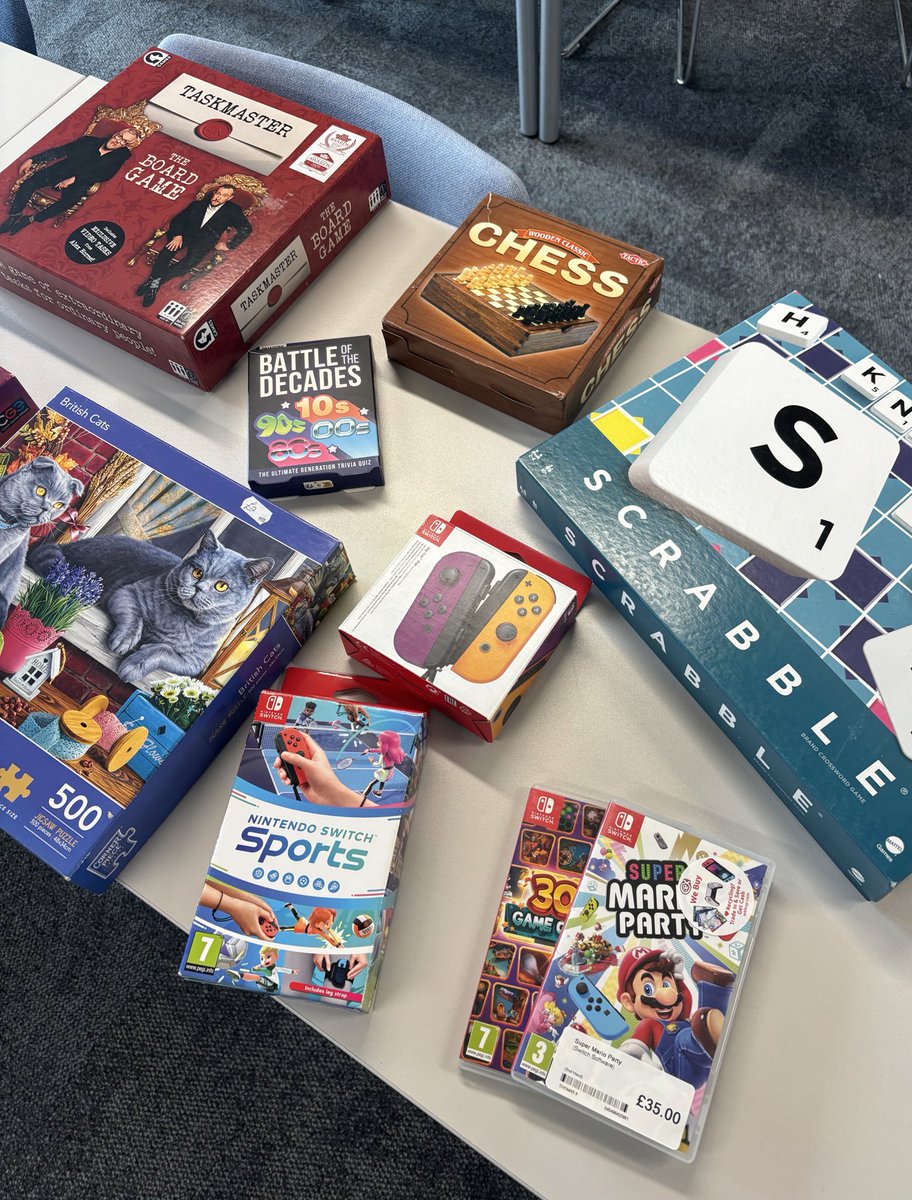 We’re in Building 100, Room 5017 on Highfield right now for our PGR Wellbeing drop in Come along to enjoy our crafts & games and take a break from your research for #MentalHealthAwarenessWeek 🎨 🎲🎮 We’ll be here until 1pm!