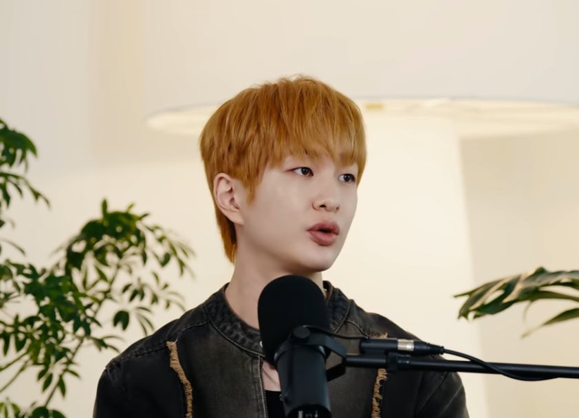 🐰: As much as possible, I’m trying to do all the producing for my album. I’m supplying songs and requesting writers. Since I’m doing all of that these days, the lyrics too, the composition too, on a certain tracks… #ONEW #온유 #SHINee #샤이니