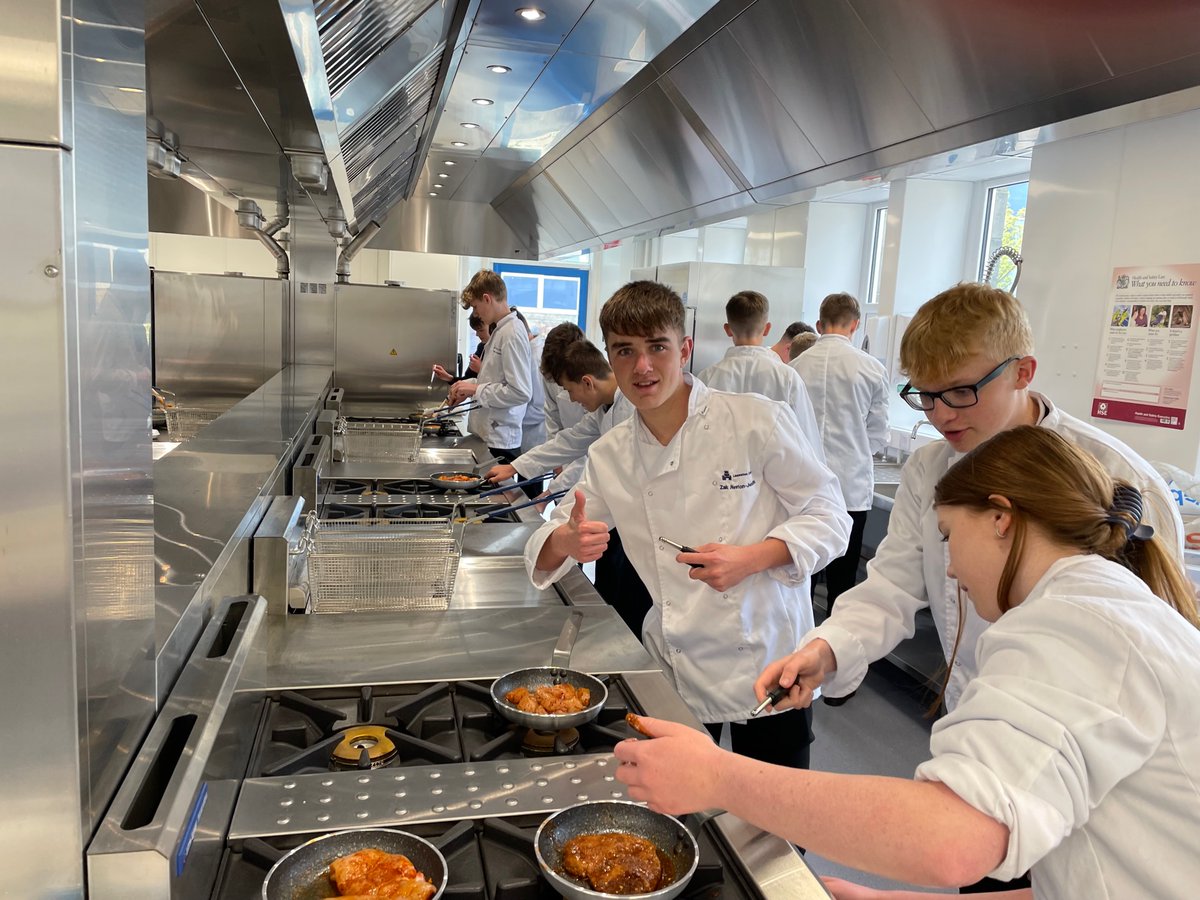 #ThrowbackThursday: 1 year ago, our Year 10 students inaugurated our new catering facility at Launceston College by cooking Tuscan Creamy Cajun Chicken Pasta. Here's to more culinary adventures! #TBT #CulinarySchool #CulinaryAdventures