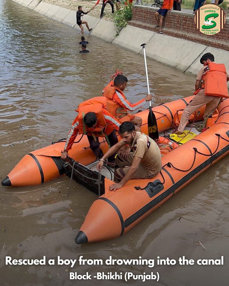 Remarkable Act of Courage and Compassion! Shah Satnam Ji Green ’S’ Welfare Force Wing volunteers demonstrated exceptional bravery when they rescued a young boy who had fallen into a canal and nearly drowned. Their swift and coordinated actions, in collaboration with the NDRF