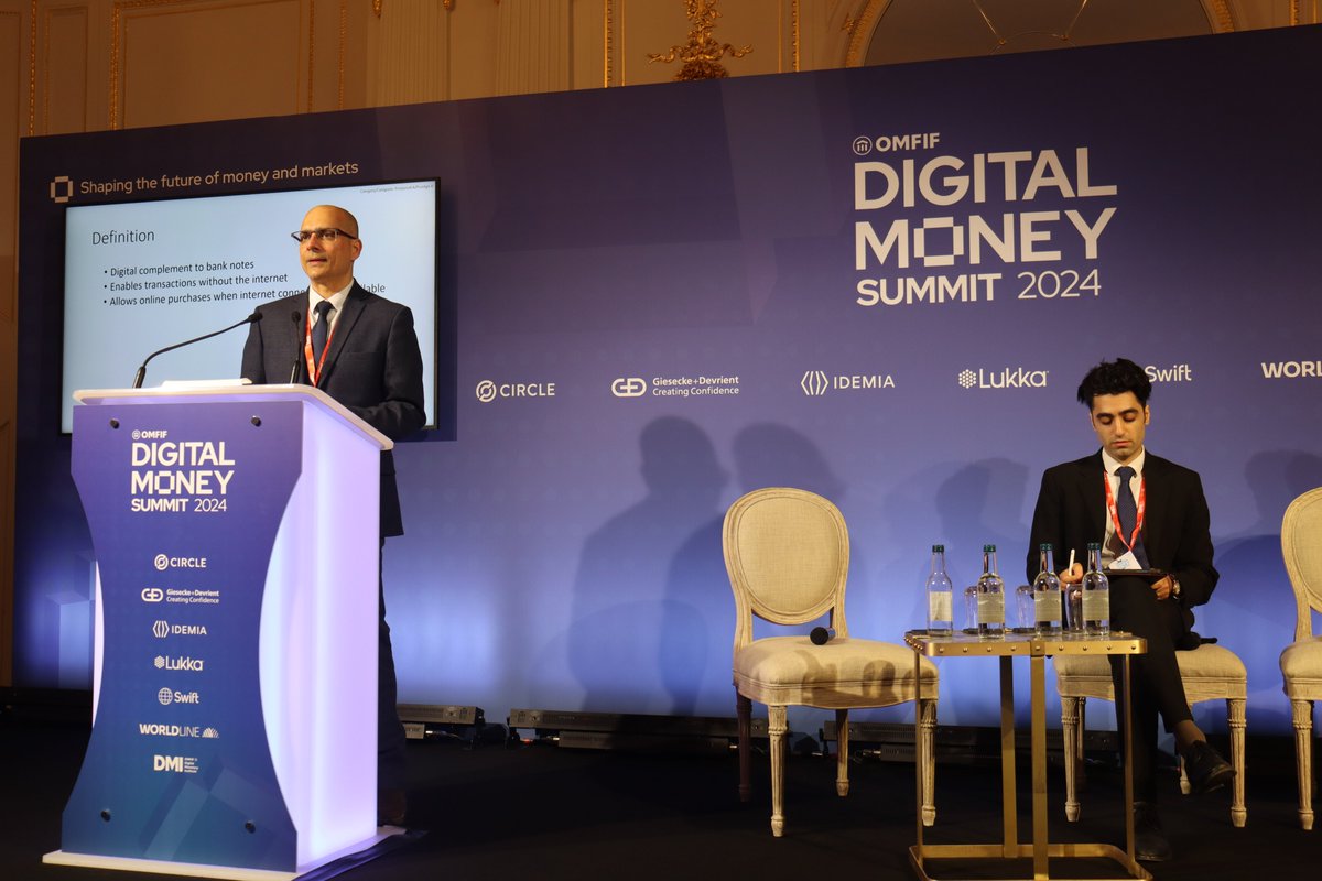 📶 Sriram Darbha of the @bankofcanada is currently giving a presentation on reimagining offline payments at the Digital money summit 2024. Moderated by @OMFIF’s Julian Jacobs.