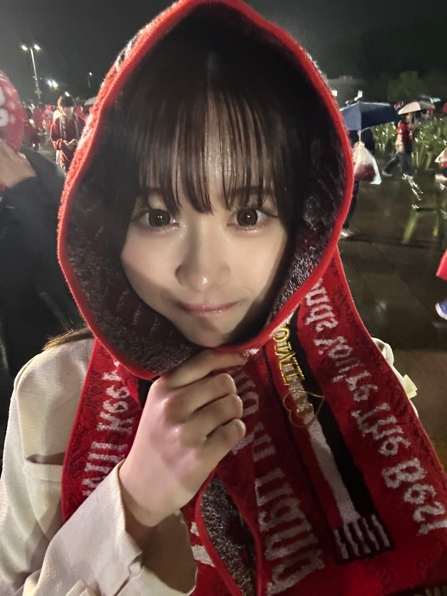 スパガ鎌田彩樺、雨の埼スタでJリーグ観戦報告にファン歓喜！ 「あやちと一緒に観戦したいな～」 🖇記事はこちらをチェック🍀 entameclip.com/news/399525/ #SUPERGiRLS #スパガ #鎌田彩樺 #ニュース