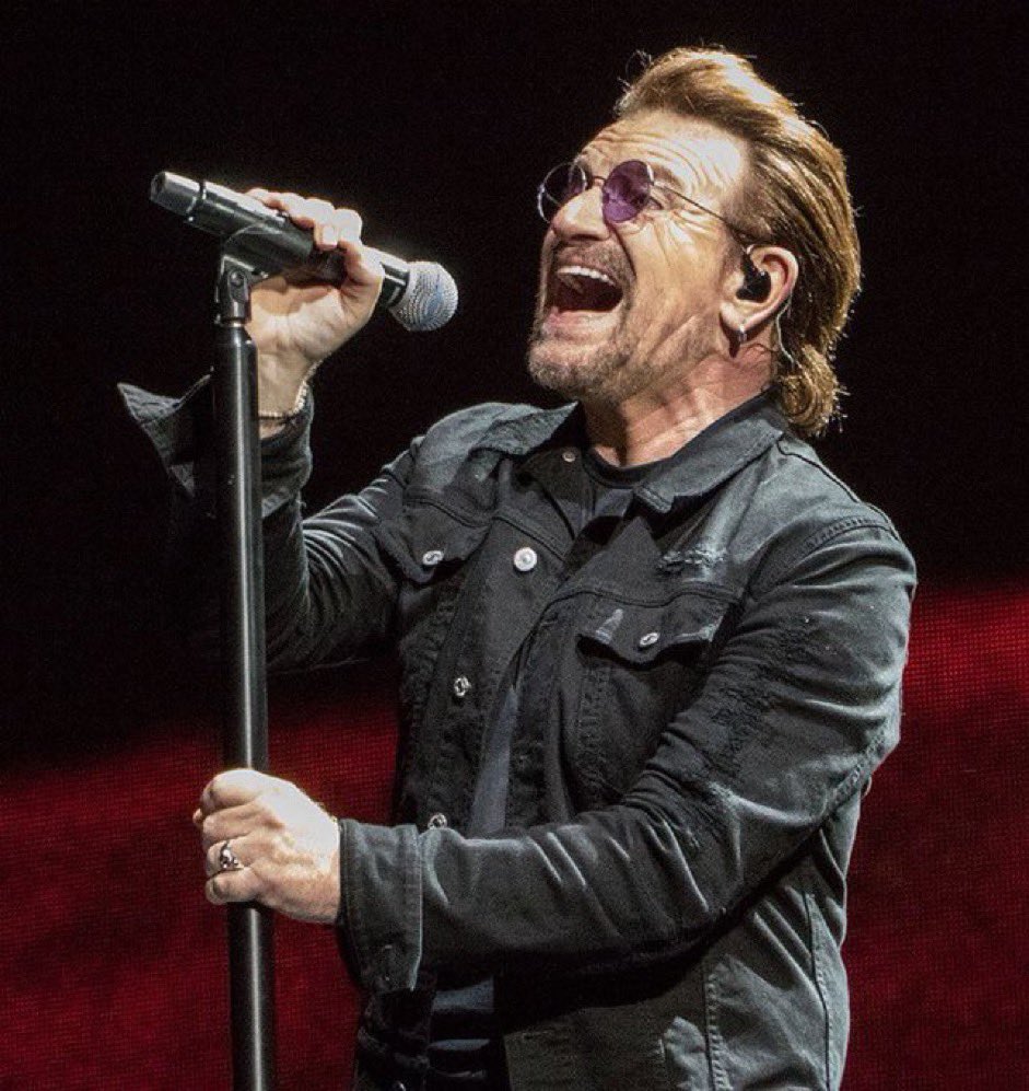 Is Bono in your top 5 performers of ALL TIME? 👇🏻
#U2