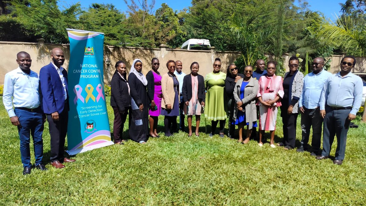 Earlier this week, Dr. Issak Bashir, Head of the Directorate of Family Health @MOH_Kenya, joined our workshop where together with partners, we're aligning the cancer screening guideline with the NCCS, global cancer initiatives & latest evidence-based practices on #CancerScreening