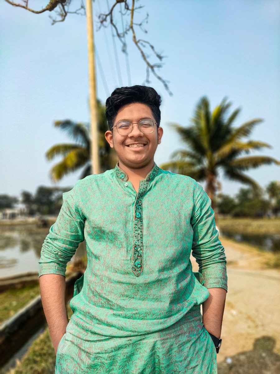 ShahNabil20's tweet photo. Radiating happiness and good vibes!😊
#good #vibes #happiness #feeling_good https://t.co/yognNGTwav