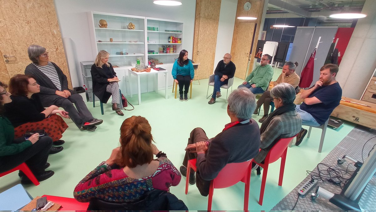 Y hoy recibimos en el @IncipitCSIC a Pura Fernández, Vicepresidenta Adjunta de Cultura Científica y Ciencia Ciudadana @CSICdivulga, la Delegada de @CSICGalicia y @UCCGalicia Diálogos que suman y hacen crecer.