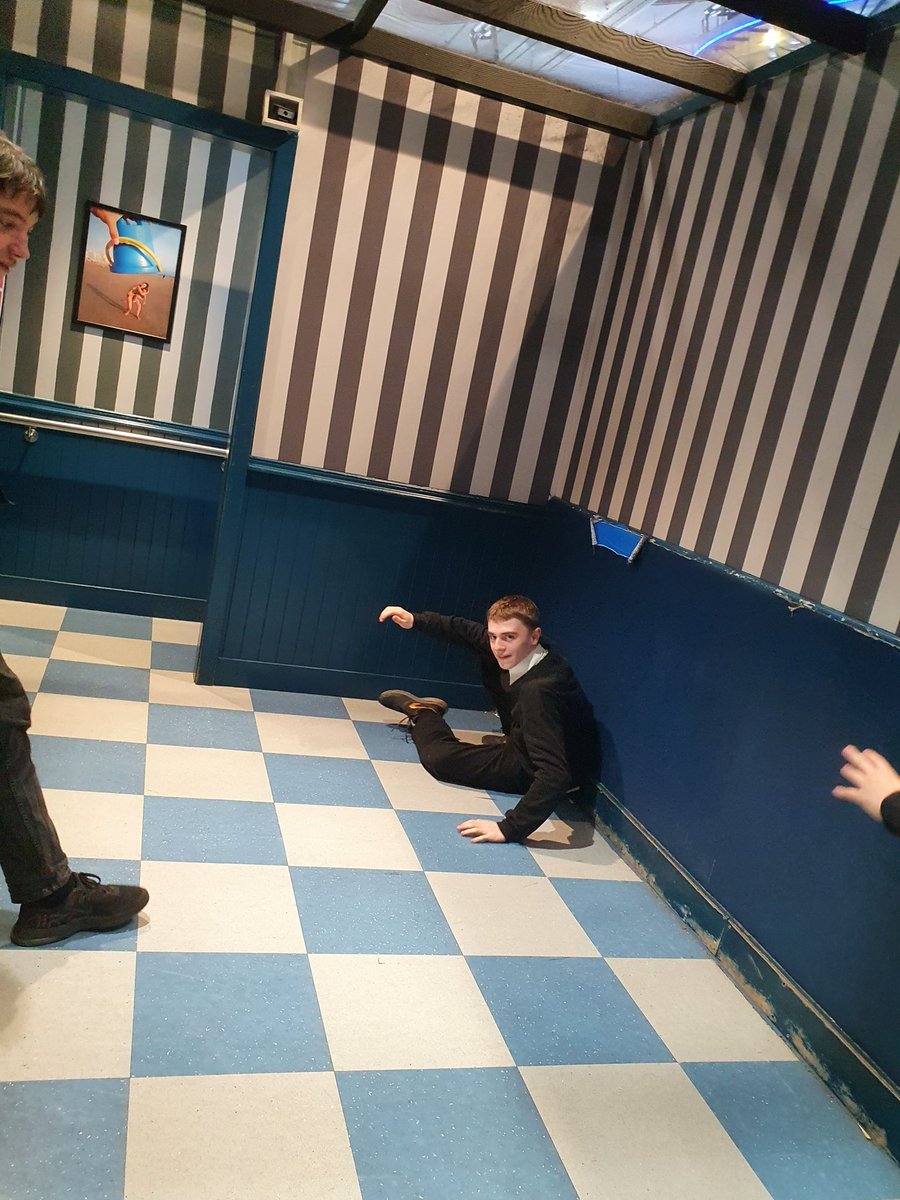 Linlithgow Chemistry tweet media