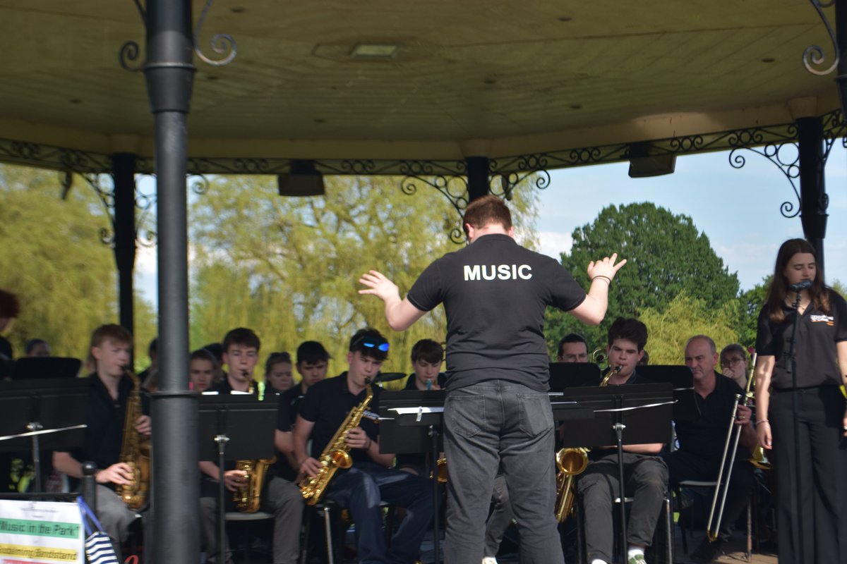 Godalming College (@godalmingcoll) on Twitter photo A big thank you to everyone that came to watch our fantastic Godalming College musicians on Sunday at the Godalming Bandstand. The students raised £520 for the <a href="/DanElFoundation/">Dan Eley Foundation</a> and the money will help disadvantaged young people in Waverley. #GodalmingCollege A big thank you to everyone that came to watch our fantastic Godalming College musicians on Sunday at the Godalming Bandstand. The students raised £520 for the <a href="/DanElFoundation/">Dan Eley Foundation</a> and the money will help disadvantaged young people in Waverley. #GodalmingCollege