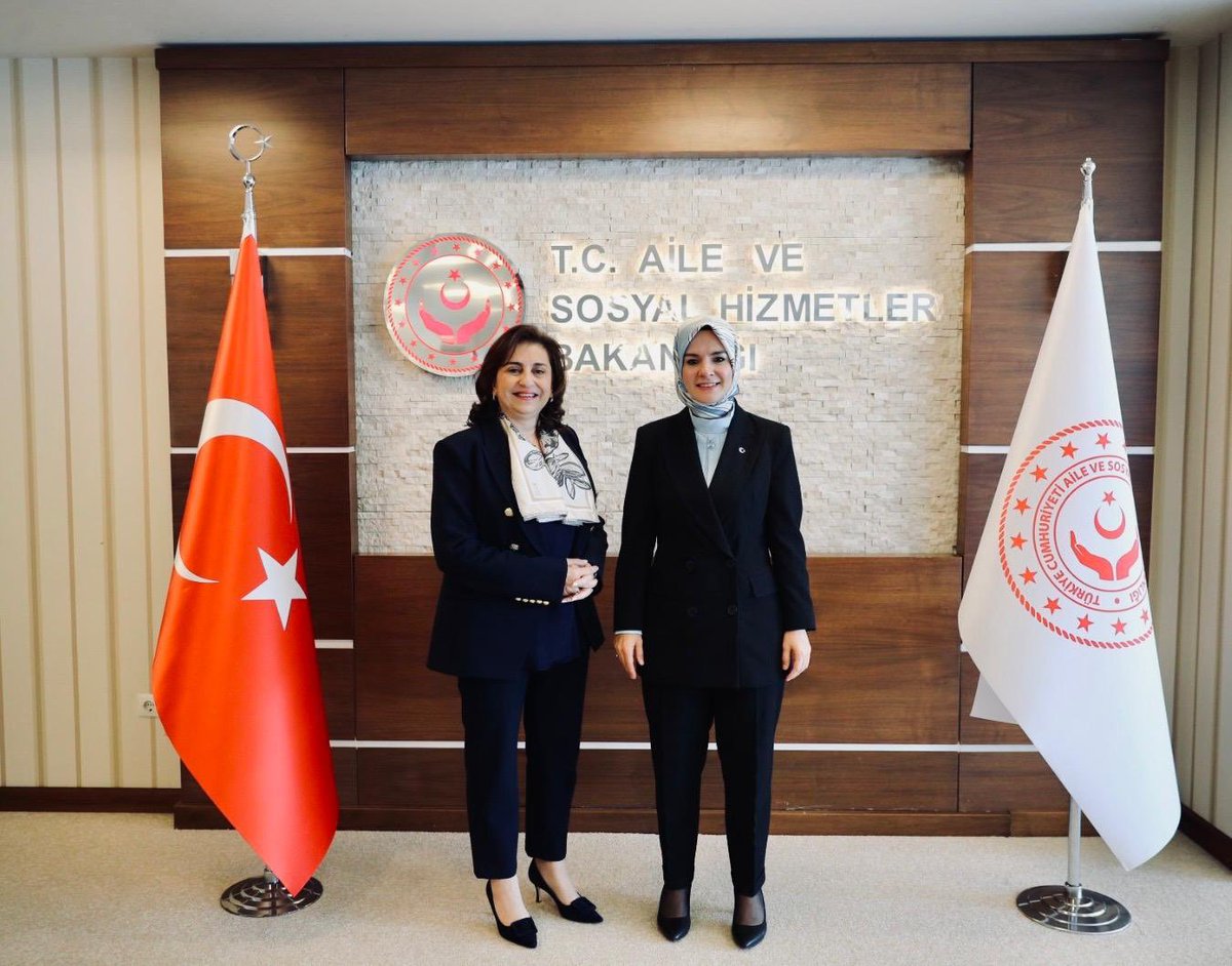 Great to meet H.E @MahinurOzdemir, Minister of Family and Social Services #Türkiye. We discussed how to continue pushing for greater equality and how to strengthen our cooperation, from gender budgeting and women’s leadership, to capitalizing on the #Beijing30 momentum.