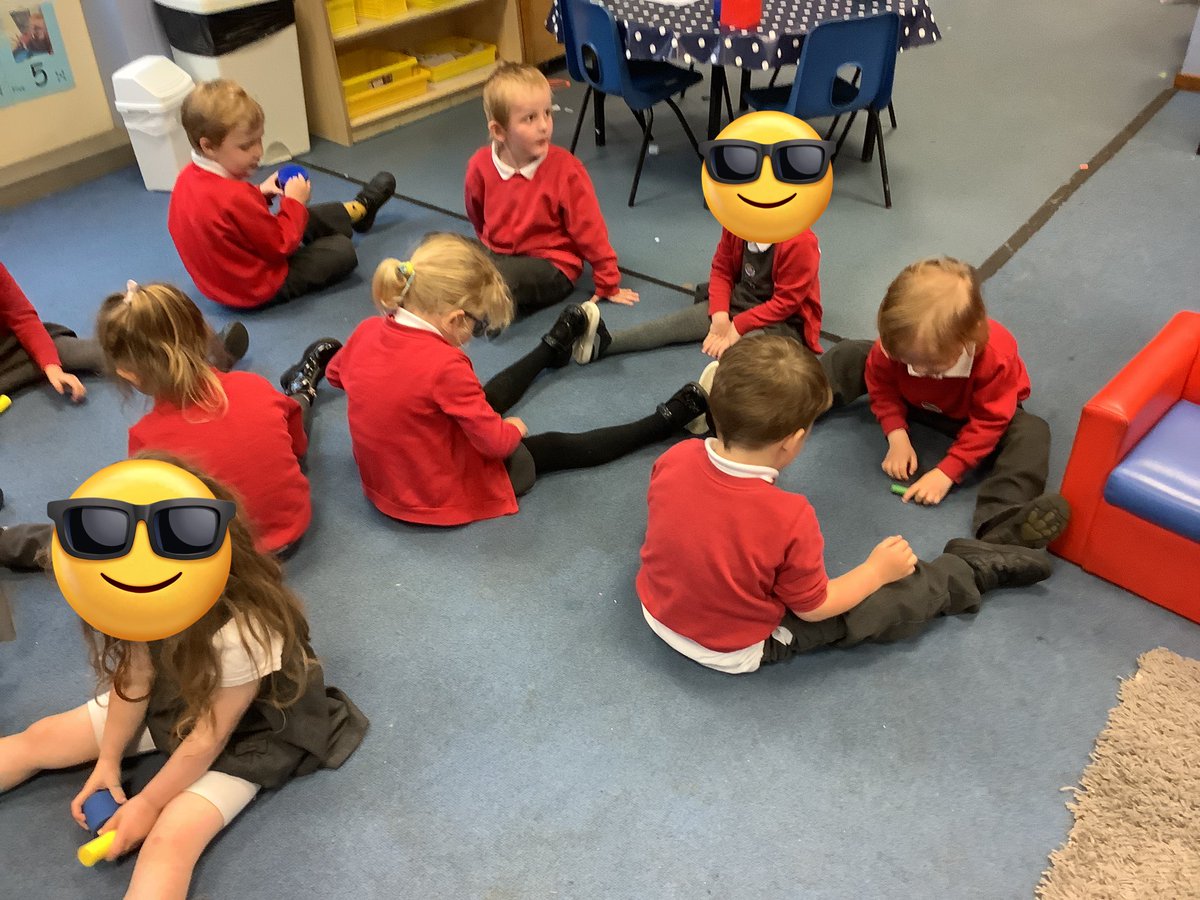 NurseryOPS's tweet image. Today in our maths learning, we are exploring the properties of a cylinder.

#eyfsmaths #eyfspsed #playlearnandgrowtogether