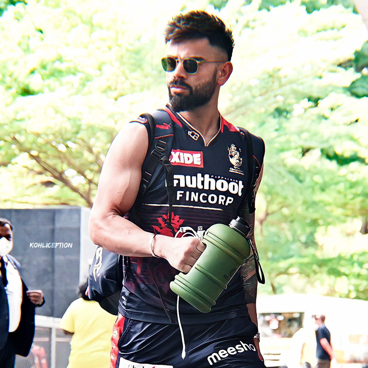 Hairstyle was damn good & that mustache was also beautifully paired with the beard .