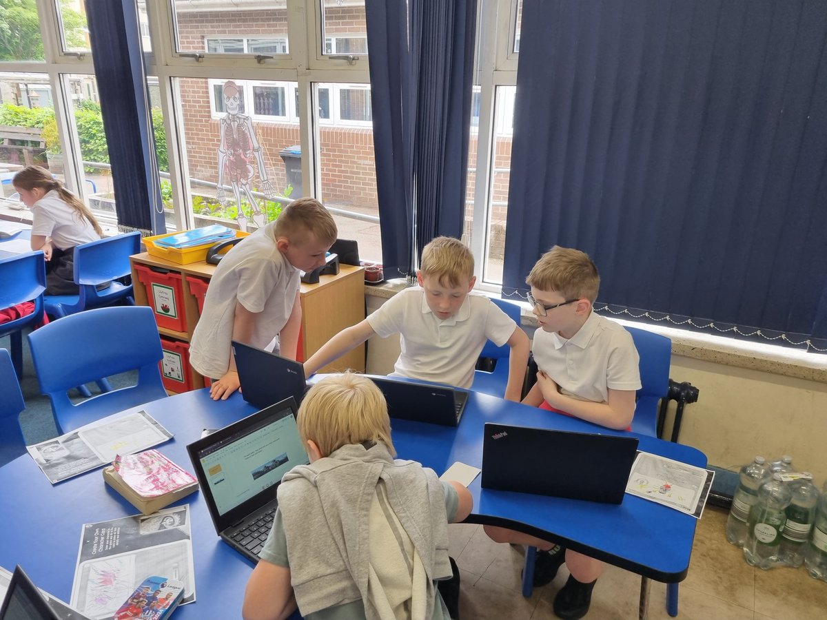 Caedraw Primary Sch (@caedrawprimary) on Twitter photo Just read the first chapter of The last Firefox 🦊 And now #year4@caedraw are writing their own stories based on the characters they designed with you this morning <a href="/leewhowrites/">Lee Newbery</a>
Totally inspired!🤩 Thank you!📝 Just read the first chapter of The last Firefox 🦊 And now #year4@caedraw are writing their own stories based on the characters they designed with you this morning <a href="/leewhowrites/">Lee Newbery</a>
Totally inspired!🤩 Thank you!📝